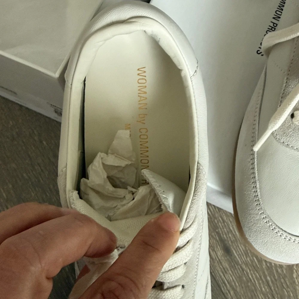 New in Box Common Projects Women’s Minimal Runner Sneakers - Picture 4 of 4